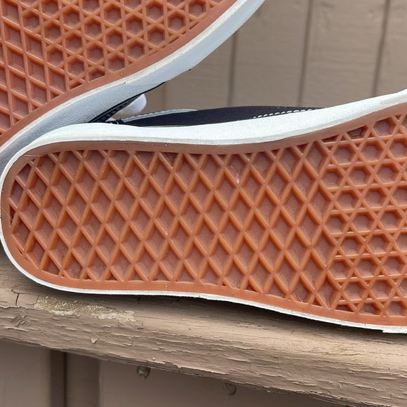 Vans Old Skool Shoe - Picture 9 of 11